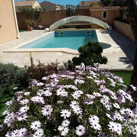 아파트 Calme Dans Villa, Piscine Et Et *