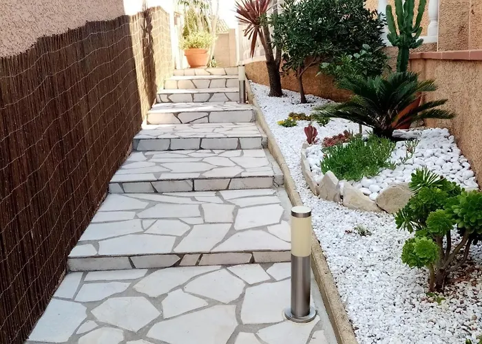 아파트 Calme Dans Villa, Piscine Et Et 포르티하뉴